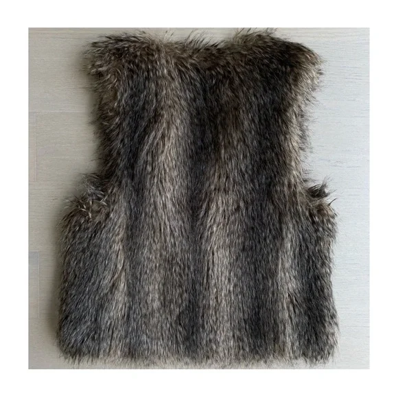 Club Monaco | Matilda Faux Fur Vest | size XS - Picture 3 of 3